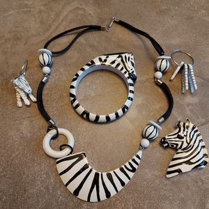 VINTAGE 1985 COSTUME JEWELRY SET ♡ Ladies Jewelry Set